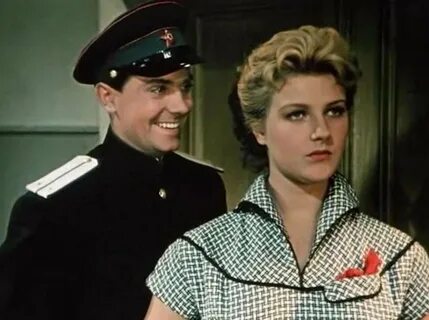 За витриной универмага 1955