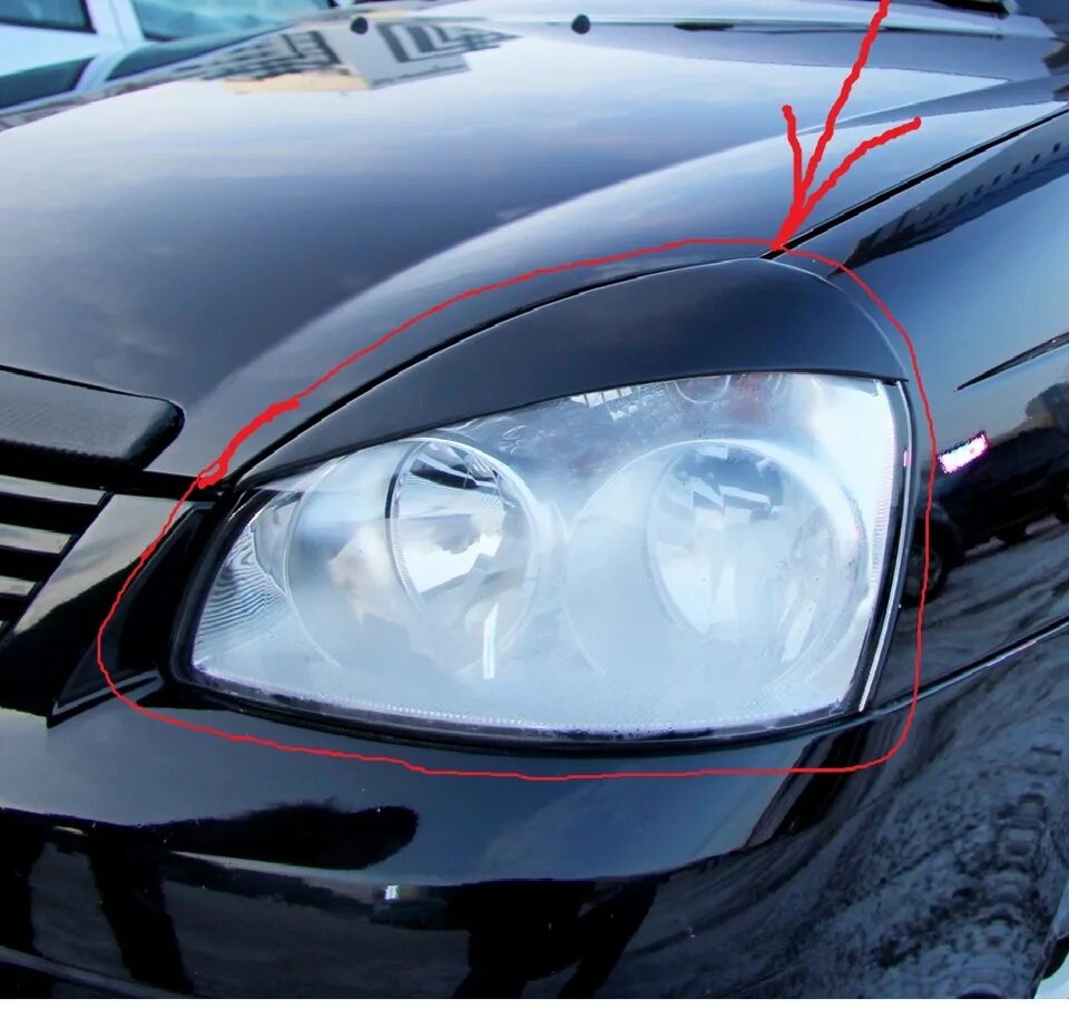 Запотевают фары изнутри что делать. Автомобильные фары изнутри. Запотевшие фары. Запотевают фары изнутри что делать. Запотевают фары изнутри что делать.