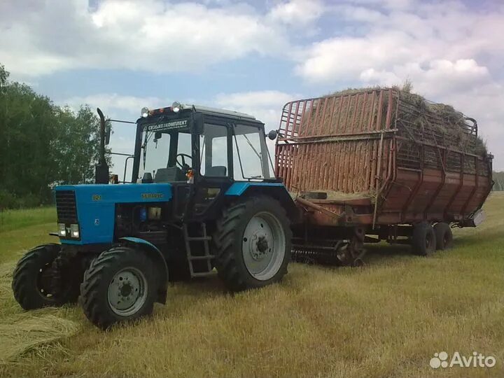 Мтз подборщик. Подборщик-полуприцеп ТП-Ф-45. Прицеп подборщик сена ТПФ-45. ТПФ-45 подборщик полуприцеп. Трактор МТЗ 82.1 С прицепом.