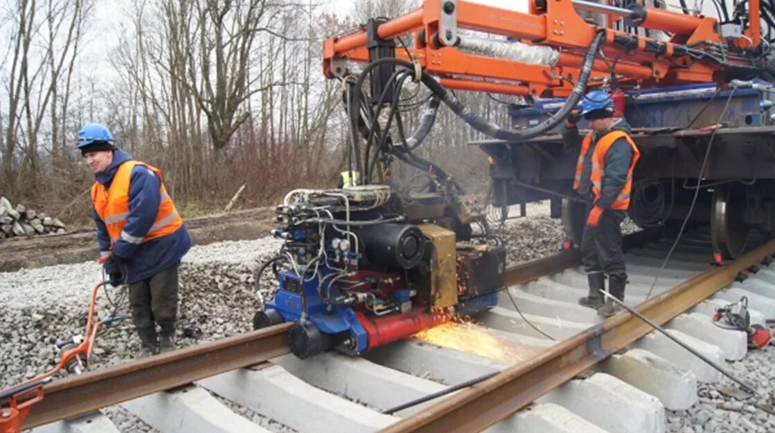 Сварка плетей. Термитная сварка рельсов. Рельсосварочная машина мср-6301а. Сварка плетей. Машина для нагрева рельсовых плетей.