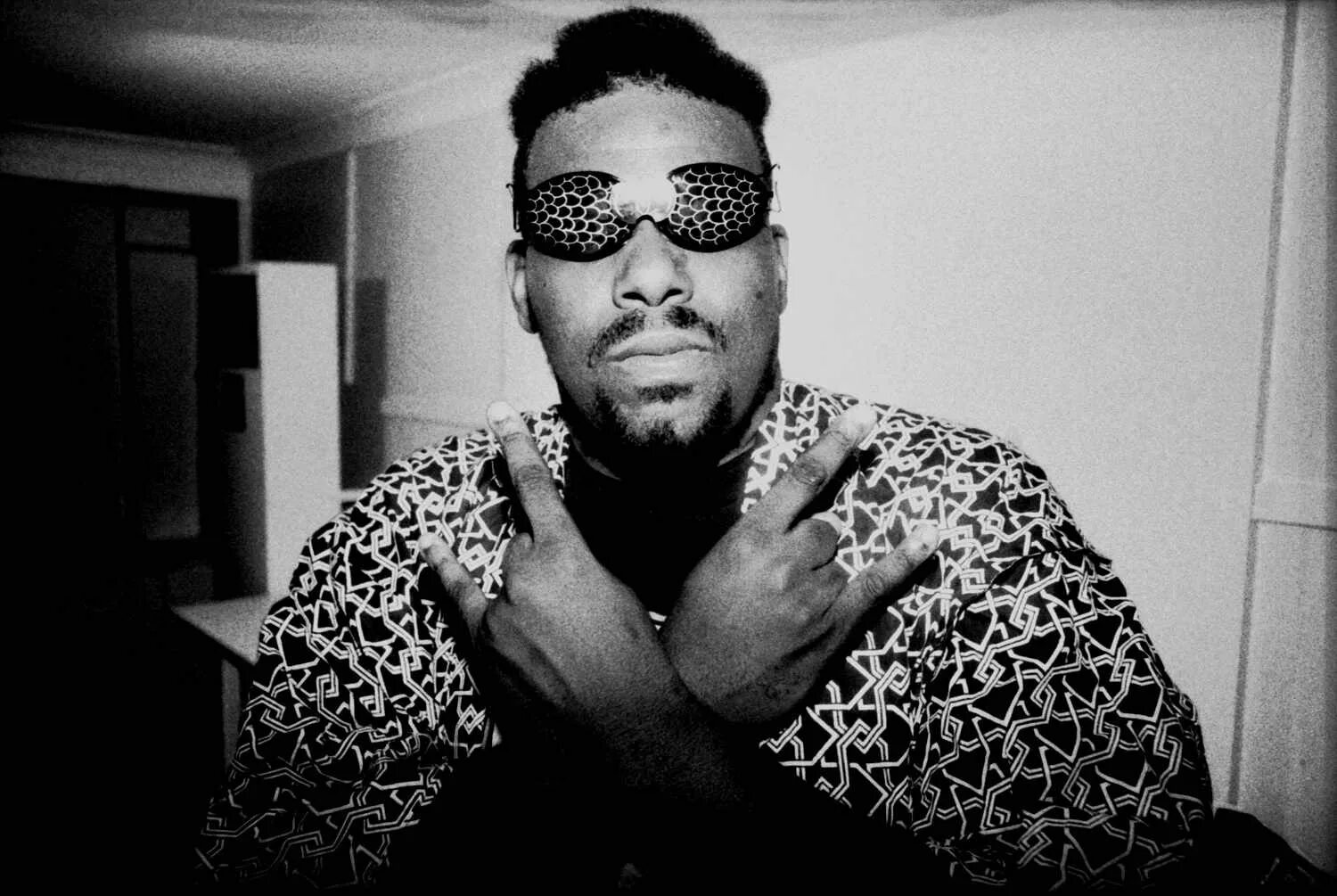 Afrika bambaataa. Африка Бамбата. DJ Afrika Bambaataa. Afrika Bambaataa 2022. Afrika Bambaataa американский диджей.