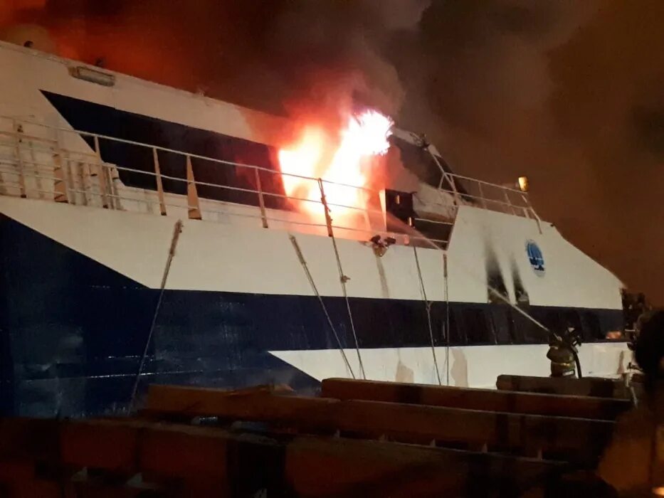 Морские катастрофы. Чс на морском транспорте. Аварии на водном транспорте. Керченский пролив судно. Пожары на речных судах.