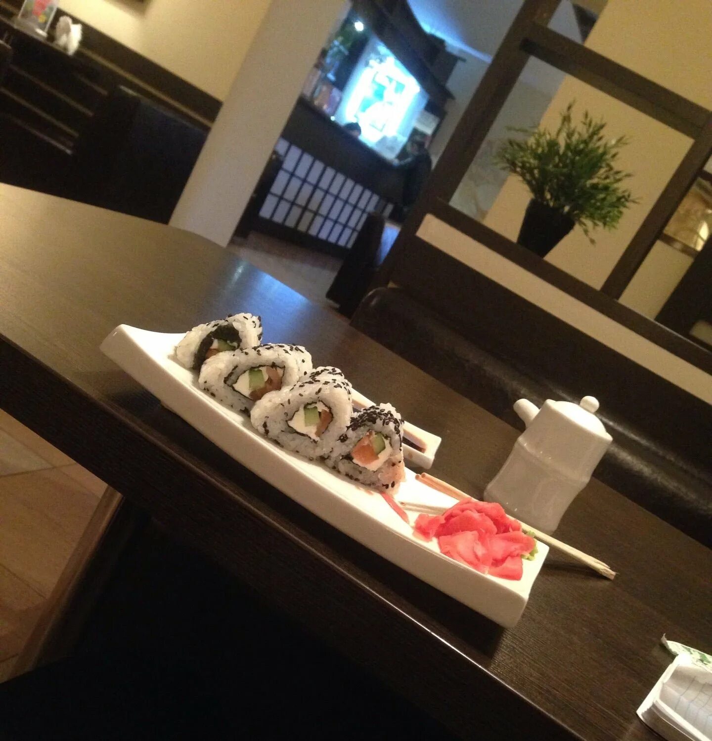 Токио йошкар-ола петрова 15а. Японская кухня красноярск. Смолина 71 суши токио улан-удэ. Токио отзывы. Автосуши сакура нижнекамск.