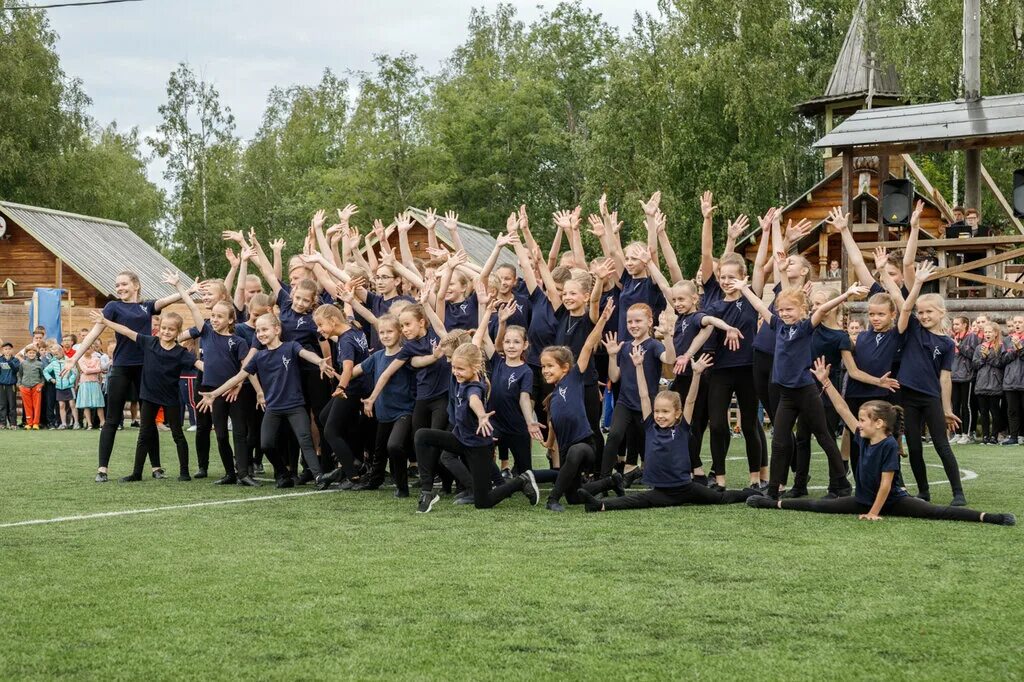 Camp спб. Град Детинец лагерь. Дол град Детинец Ленинградская область. Лагерь Гранд Детинец в Ленинградской области.