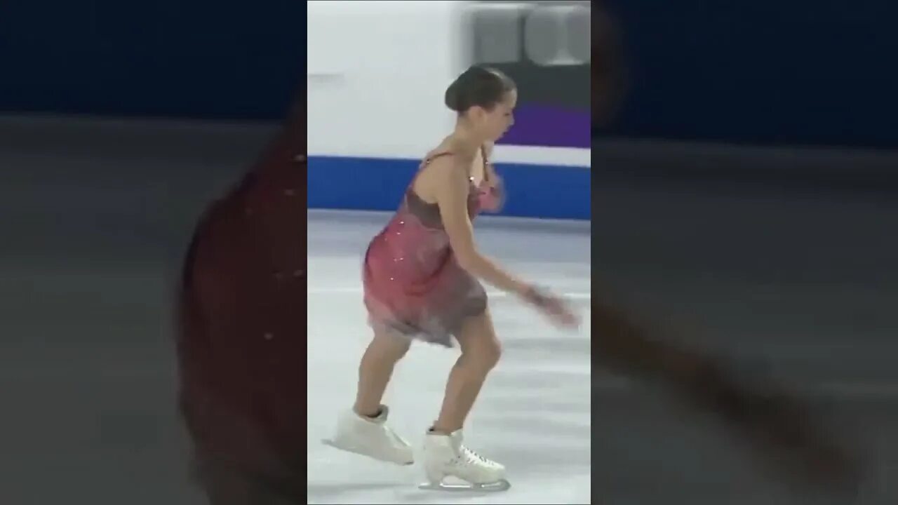 Rfvila Valieva Skate Canada. Камила Валиева Skate Canada 2021. Камила Валиева тройной Аксель. Алена Косторная прыгнула тройной Аксель.