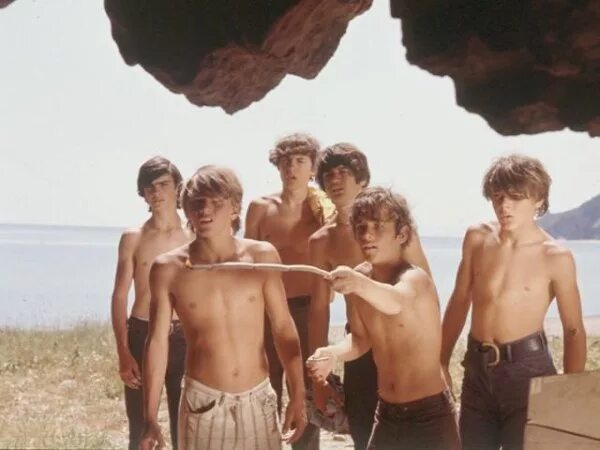 Peter glawson genesis. The genesis children 1972 сша. генезис дети. The genesis children 1972 сша. Peter glawson actor.