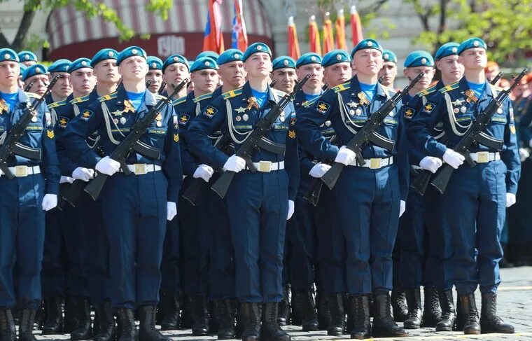 Парад в абакане 2025. Парад победы в воронеже 2025. участники парада победы 2025. парад абакан 2025. парад победы в 2010 участники.