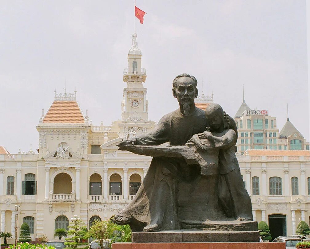 Хо ши мин википедия. Ho chi minh. статуя хошимина вьетнам. хошимин сукин. хошимин вьетнам человек.