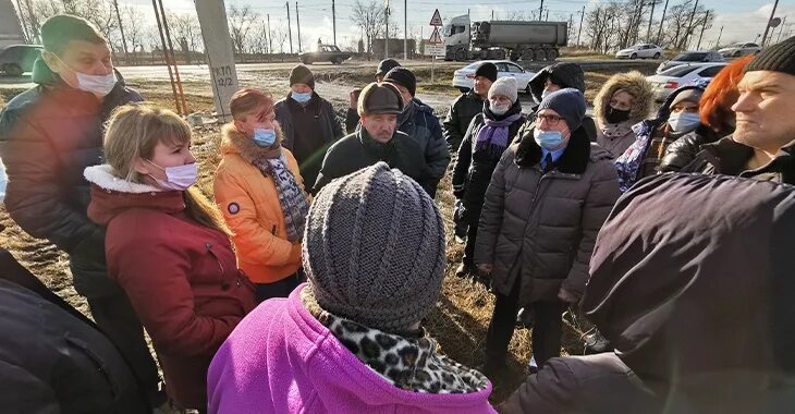 Посёлок Горьковский Волгоград школа. Мэр поселка Горьковский Волгоград. Поселок Горьковский администрация. Высота-102 новости Волгоградская область. V102 ru волгоград новости сегодня