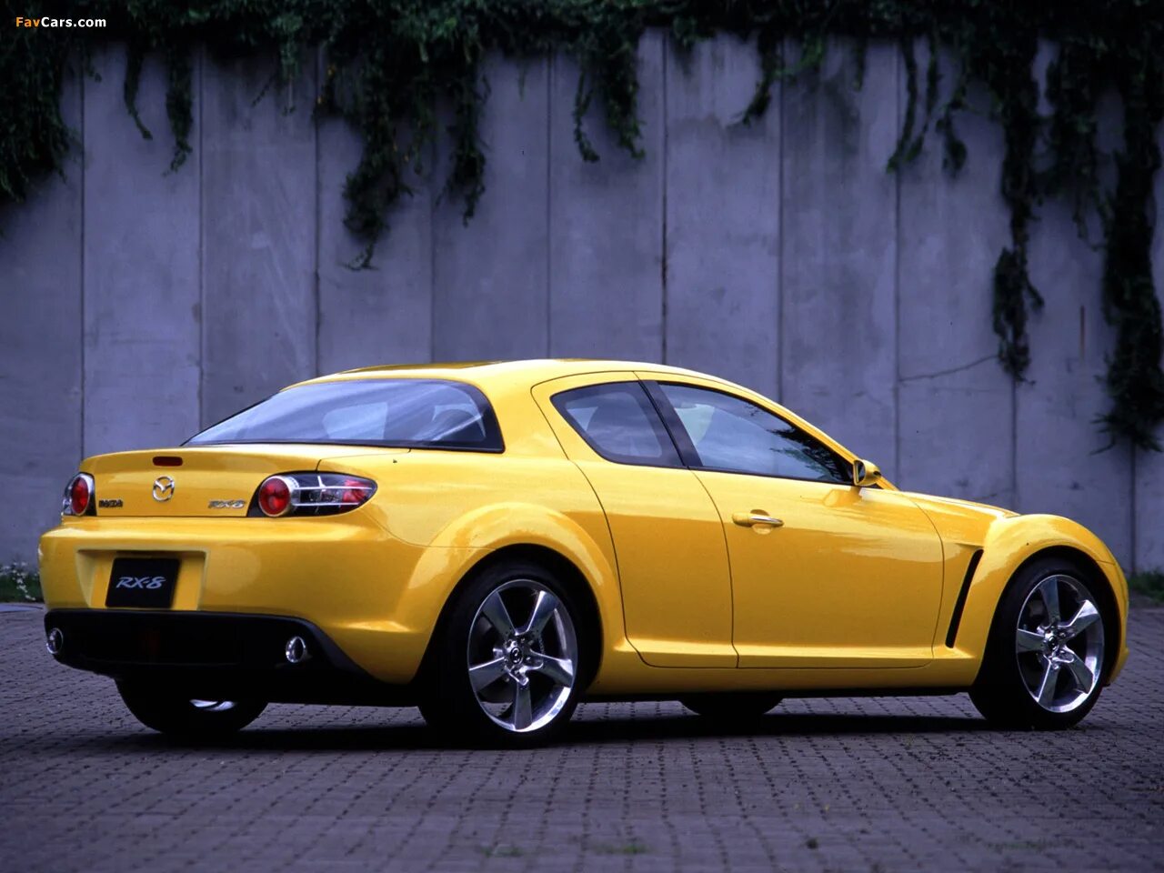 Mazda rx8 желтая. Мазда рх8 желтая. Mazda rx8 2001. Mazda RX-8 2004. Mazda желтая