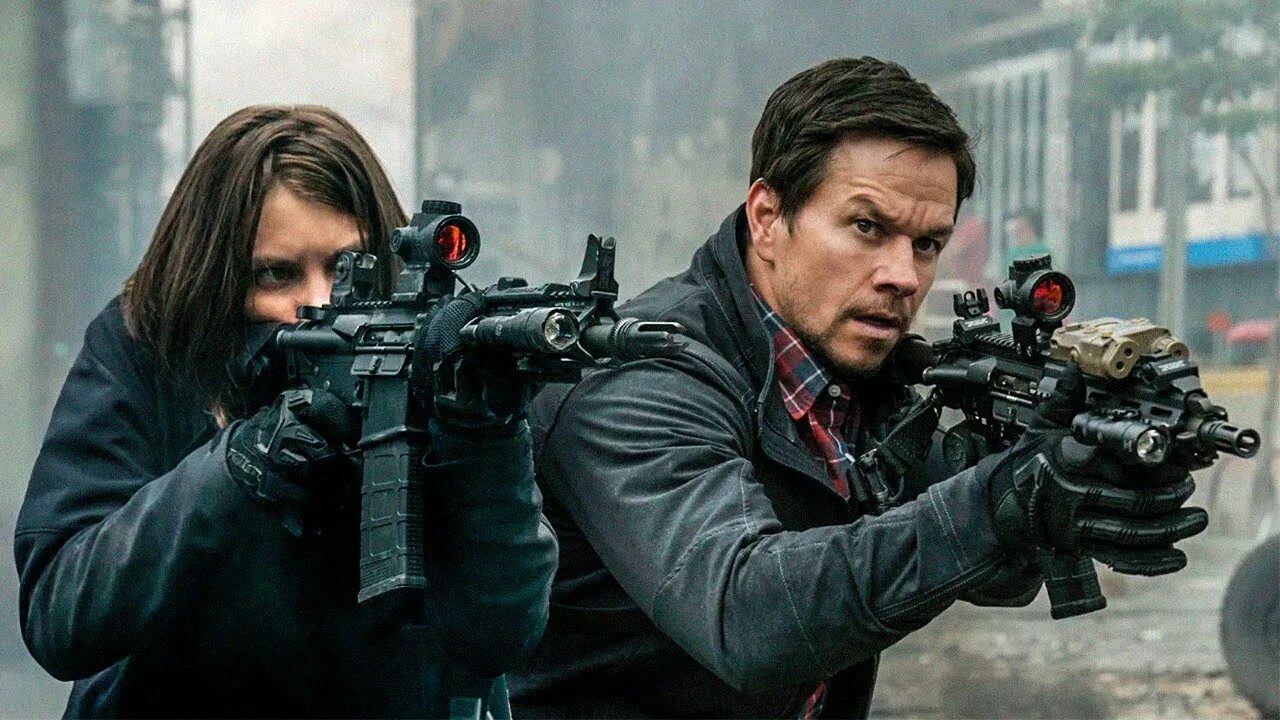 Боевики новинки. 22 Мили фильм. Марк Уолберг 22 мили. Mile 22 фильм 2018. 22 Мили / Mile 22.