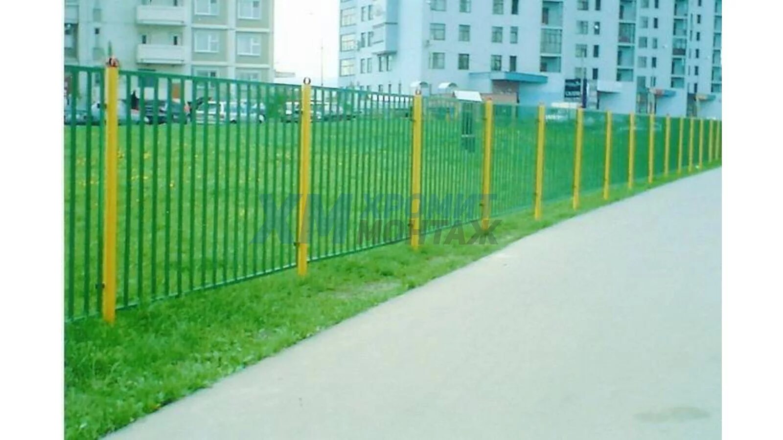 Детскую площадку планируется огородить заборчиком найдите