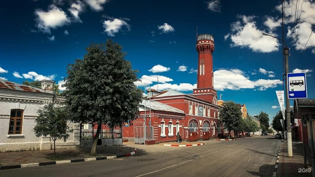 Телефоны города елец. Елецкий собор ночью. Елец центр города. Телефоны города елец. Елец кремль.