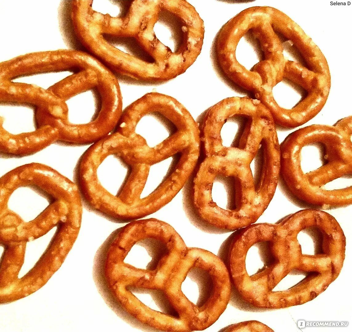 Крендельки бретцель вес. Печенье сахарные крендельки. Печенье крендельки соленые. Крендель с корицей. Печенье крендель сливочный.
