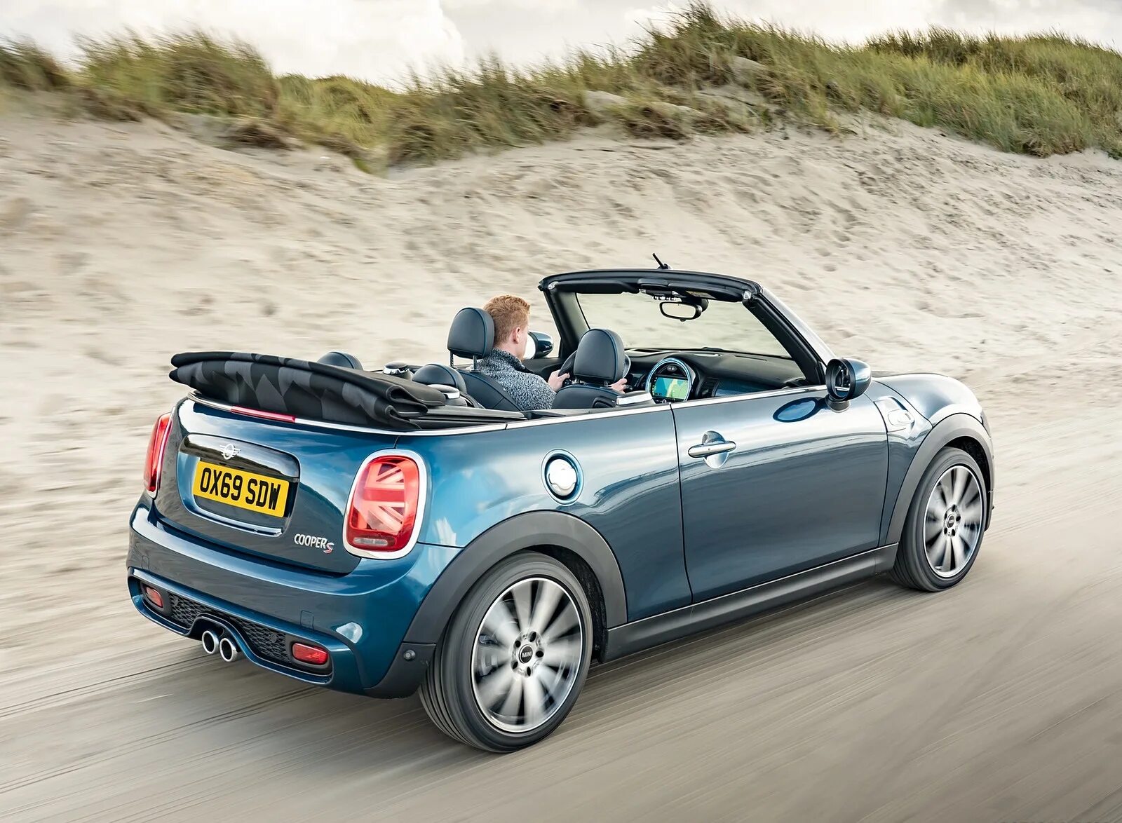 Мини купер кабриолет. Мини Купер 2021 кабриолет. Mini Cooper s Cabrio 2021. Mini Cooper Cabrio 2020. Mini Cooper Convertible 2021.