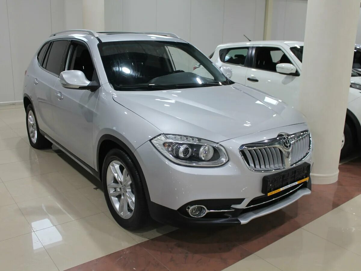 Brilliance v5 2011. Машина бриллианс v5. Бриллианс в5 рестайлинг. Играть бриллианс 777. Brilliance v5 2014.