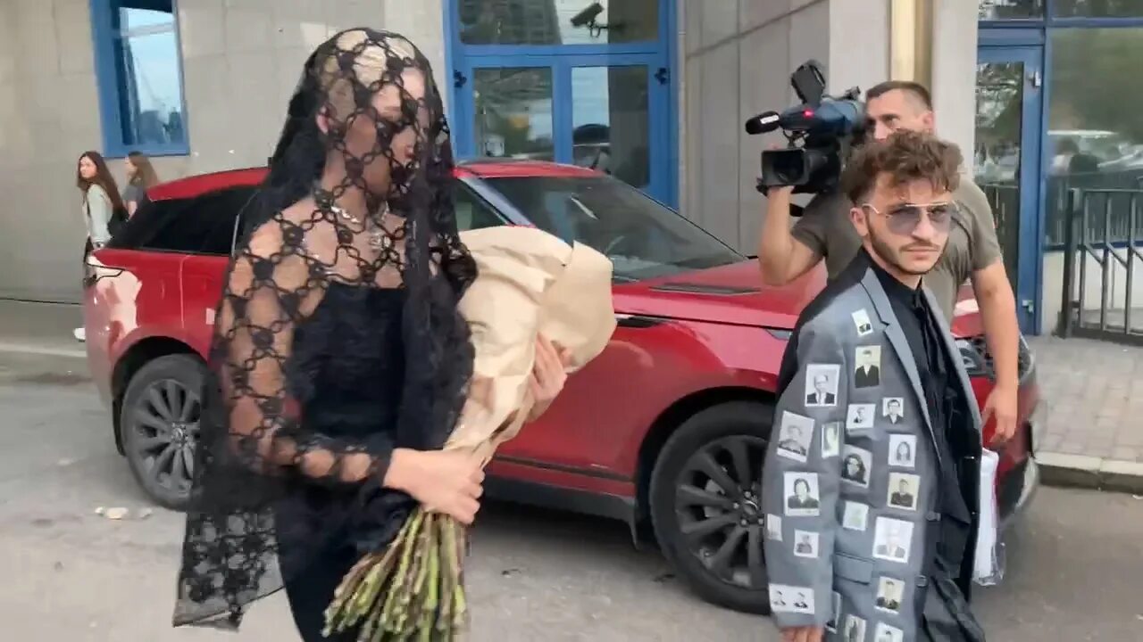 Моргенштерн элджей и настя. Моргенштерн и ивлеева. Вечеринка кибер барокко образы. Настя ивлеева и моргенштерн. Настя ивлеева на свадьбе моргенштерна.