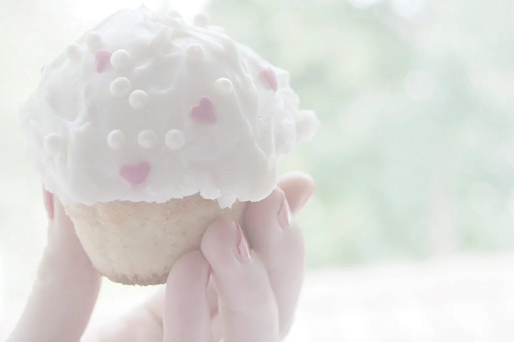 Нежные белые натюрморты. Настроение бел. Телевизор nanocell lg 75sk8100 75" (2018). Настроение бел. Натюрморт белые цветы фото.