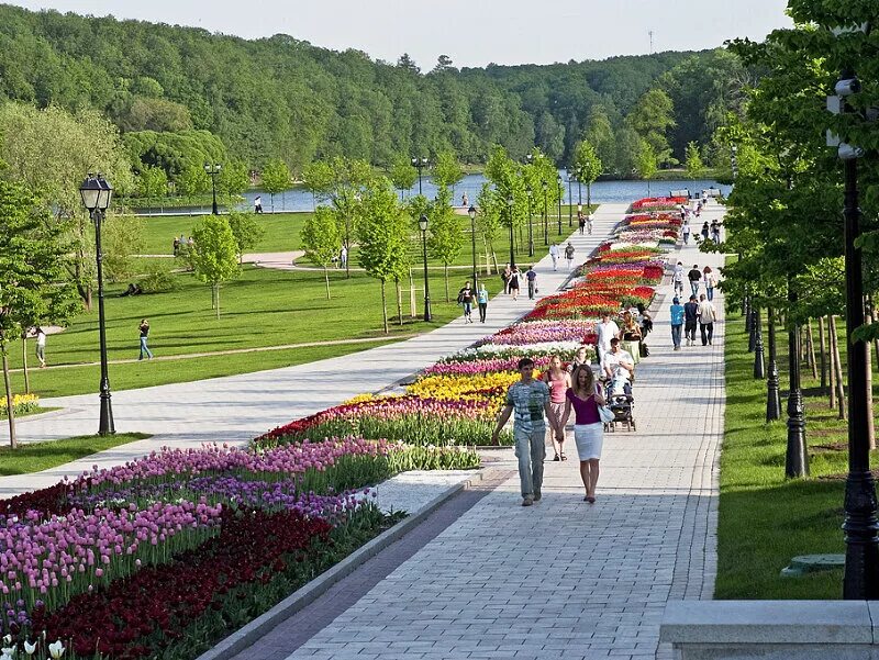 москва нескучный сад нескучный сад. чарлз камерон павильон храм дружбы. парки можно. парк в пойме реки битцы в северном бутово. павильон "храм дружбы".