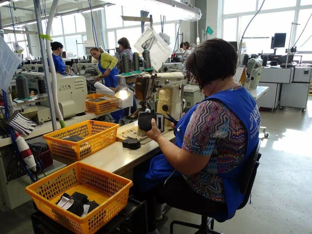 Электромеханический завод в бердске. Бердск завод. Фабрики в бердске. Обувная фабрика. Электромеханический завод в бердске.