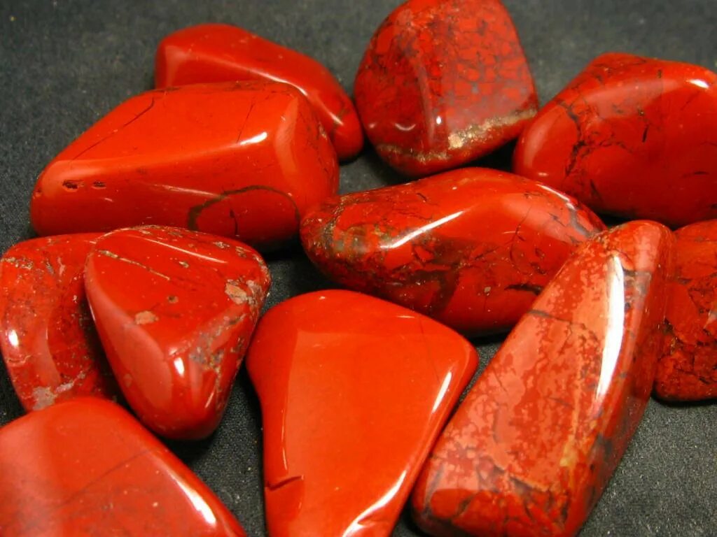 Красные камни магические свойства