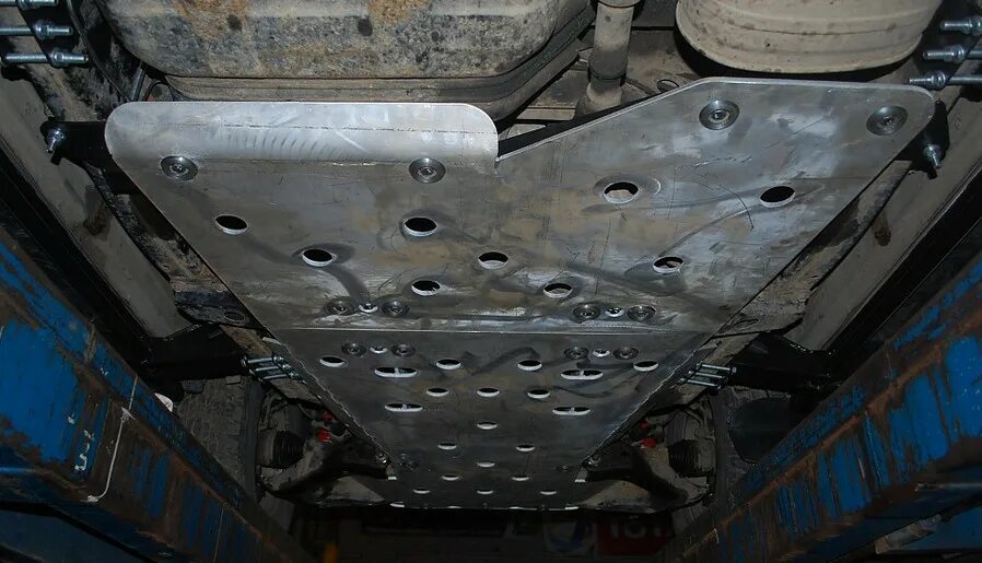 защита днища тойота ленд крузер 200. Subaru brz днище. защита днища машины. защита днище и двигателя гольф 4. защита днища машины.