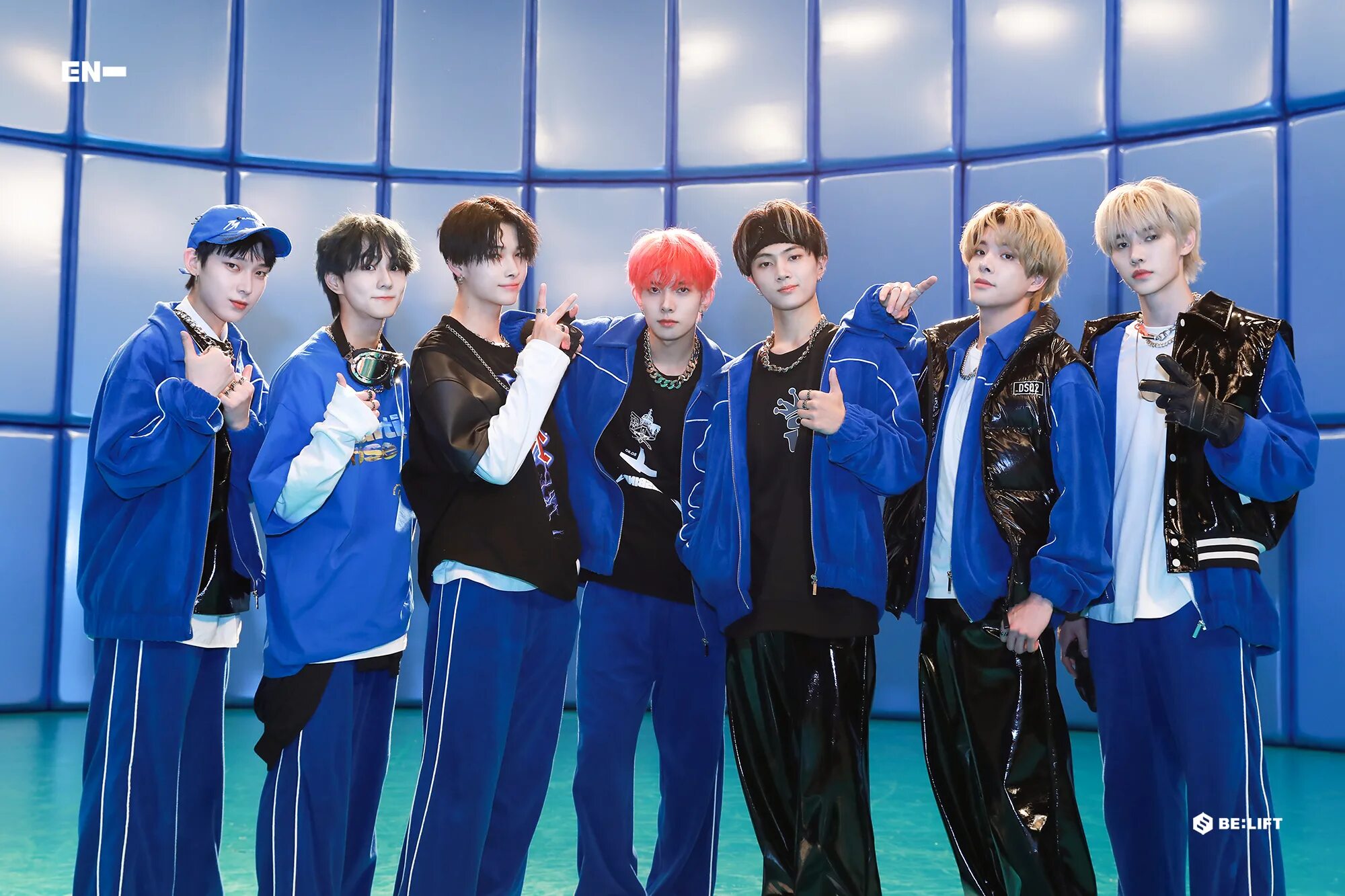 Kpopmap enhypen quiz. Группа enhypen 2025. энхайпен группа. группа enhypen 2025. энхайпен blessed cursed.