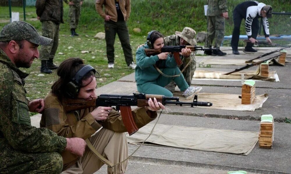 Военная рота. Южная осетия российские призывники. Военная рота. Цхинвал 08 08 08 поселки. Южная осетия спортзал.