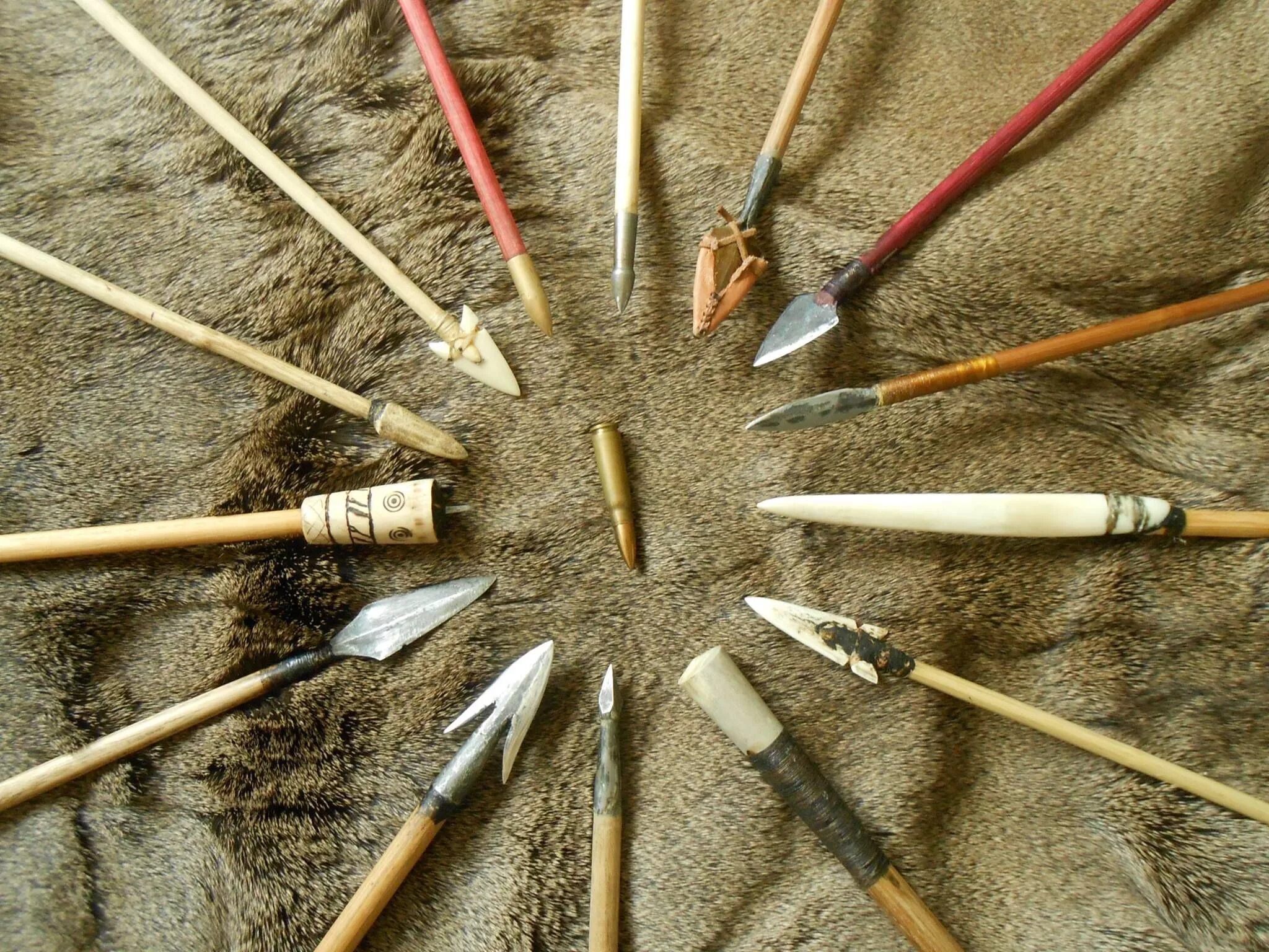 Разрывные стрелы для лука. Стрелы для лука Archery. Стрела для лука средневековье. Стрела старинная.