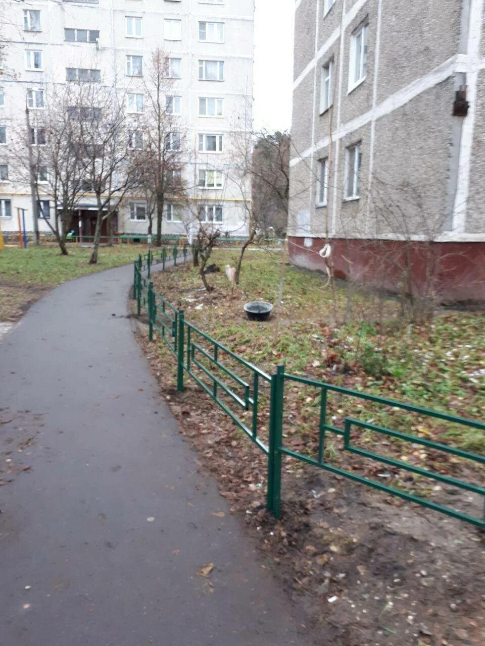 Оградить придомовую территорию