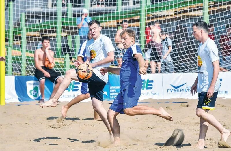 Пляжный футбол самара. Крылья советов пляжный футбол. Пляжный футбол самара. Пляжный футбол самара. Самара пляж спорт.