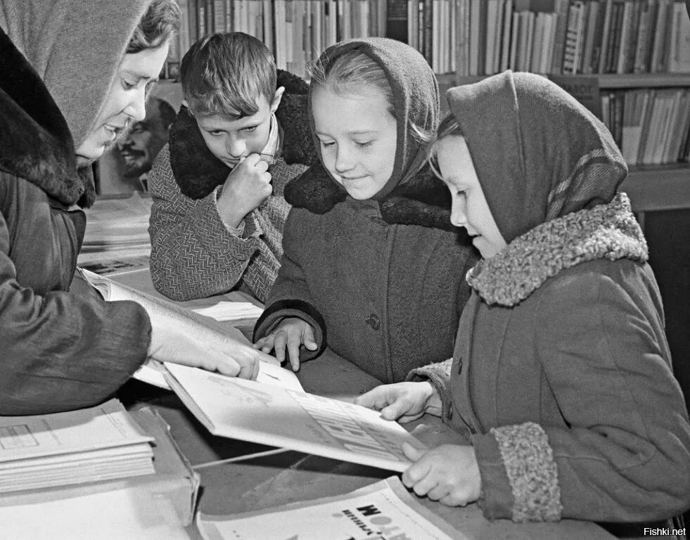 Дизайн книги про войну. Война перед войной аннотация. Советские книги о войне. Книги о войне великой отечественной. Книги о великой отечественной войне для детей.