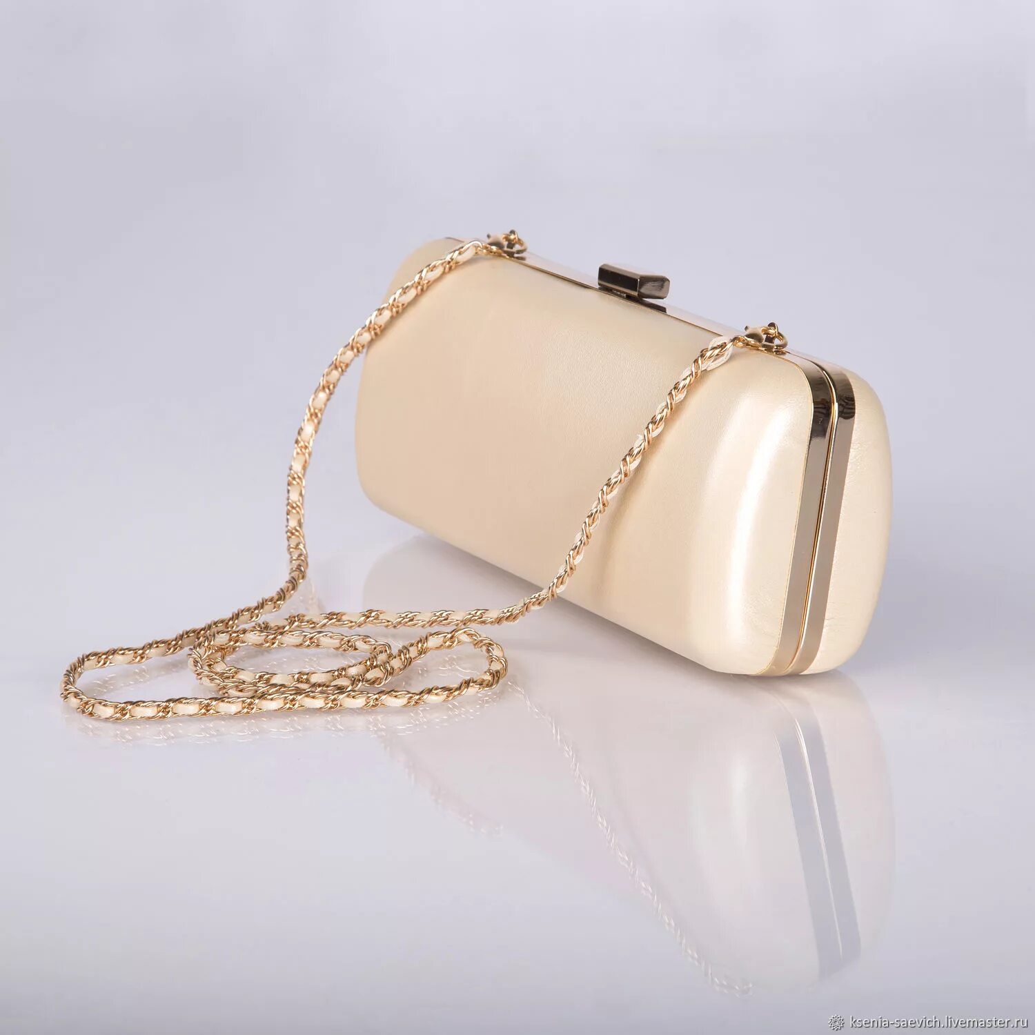 Сумка минодьер женская 2022. Сумка минодьер шанель. Клатч lime красный. Клатч dune зебра. Клатч или сумочка.