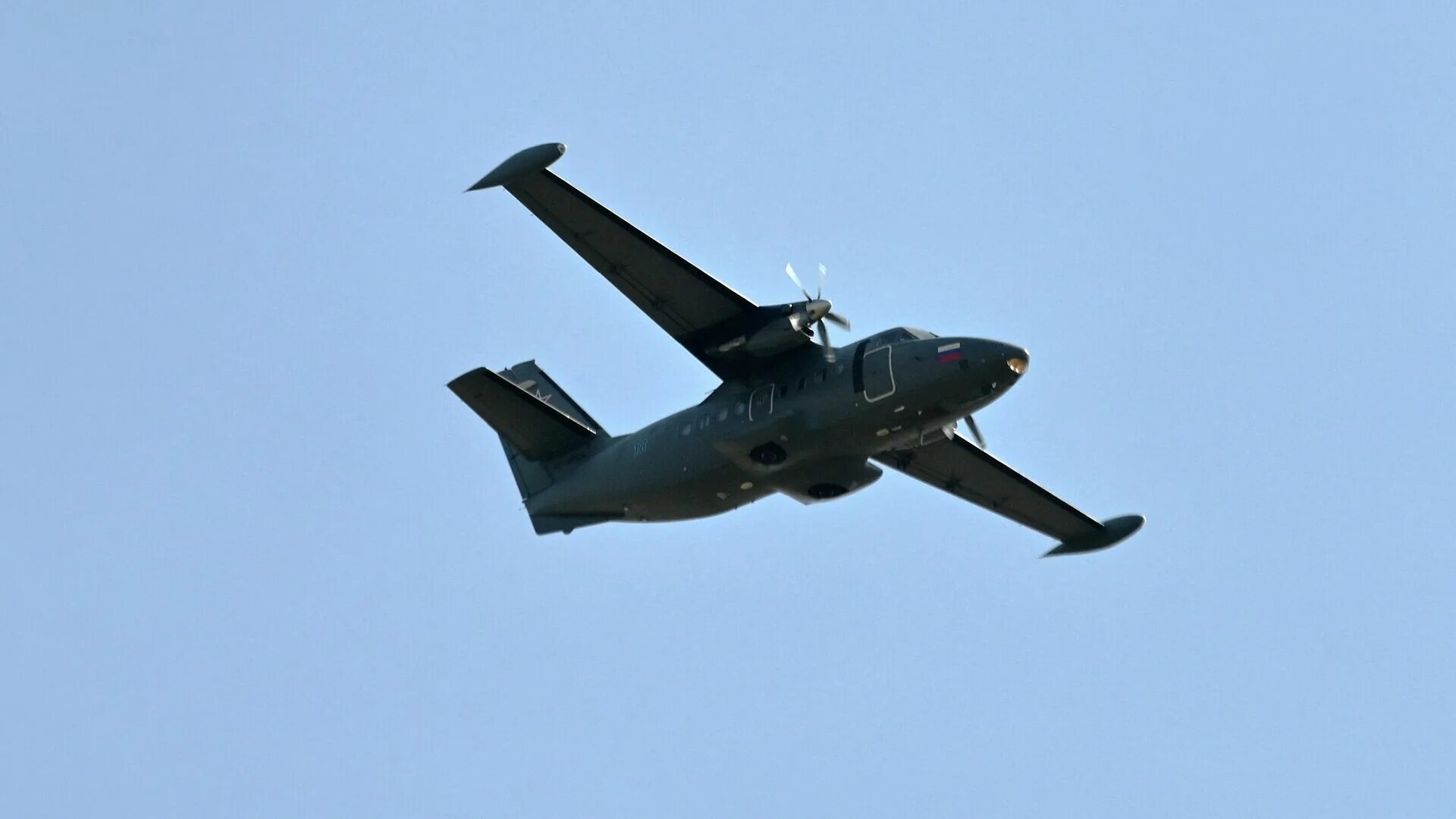 Турболёт л-410. Як-40 с электродвигателем. Самолет иживика. Як-18т 2022. Гидросамолет "ан-2 в".