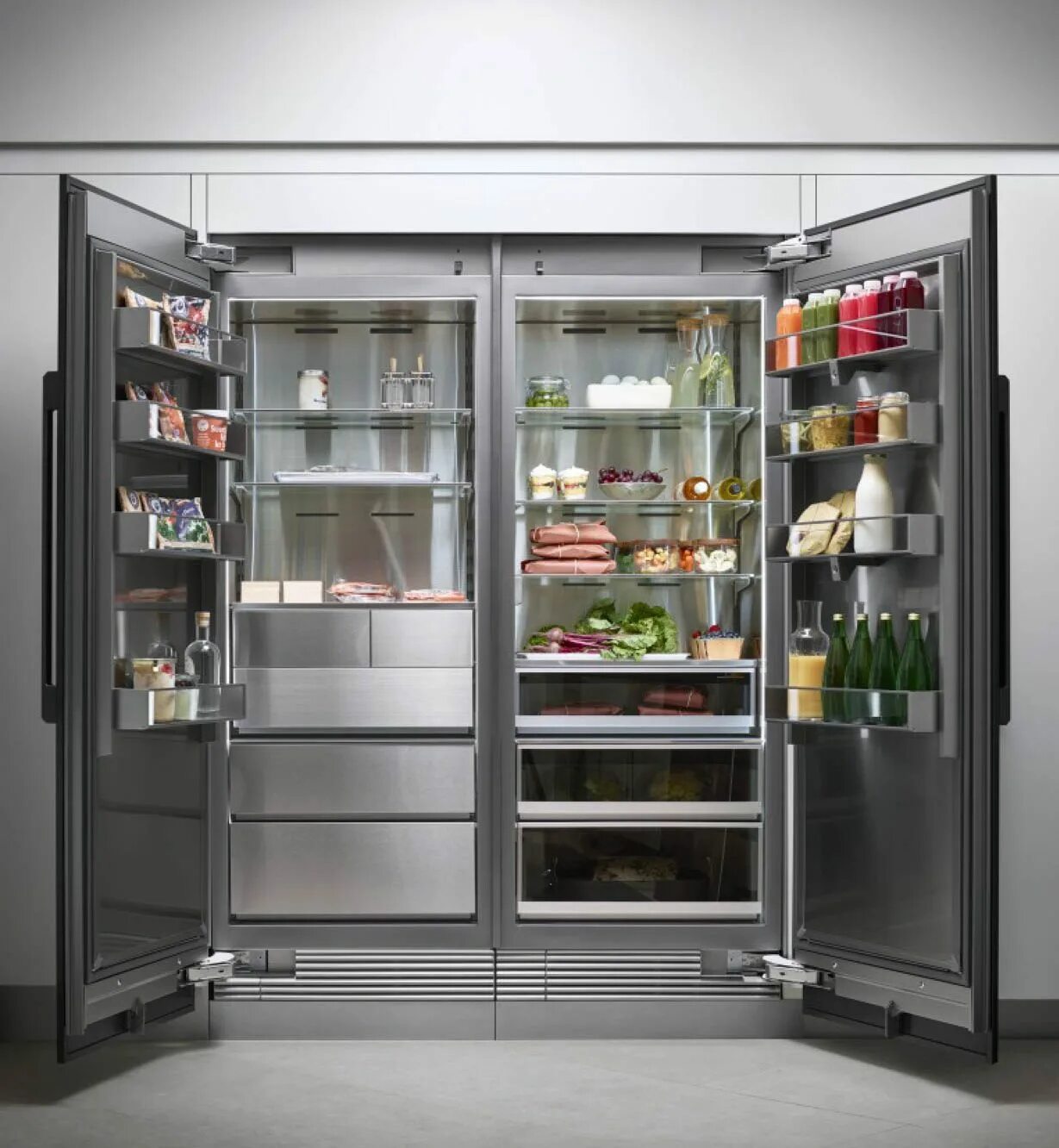 Холодильник side by side gorenje. Двухстворчатый холодильник Miele. Холодильник Samsung rs66n8100s9. Американский холодильник. Большой холодильник.