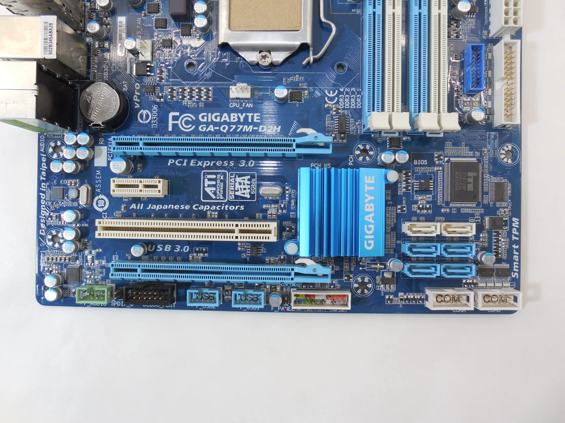 Gigabyte PCI Express 2.0 материнская плата. Gigabyte ga-q77m-d2h. Материнская плата ga h77. Gigabyte lga1155 ga-h77m-d3h. Сборка материнской платы gigabyte
