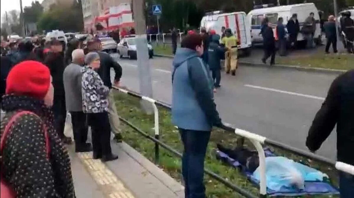 Трупы детей в Ижевской школе. Стрельба в школе 26 сентября. Родители погибших детей в Ижевской школе.