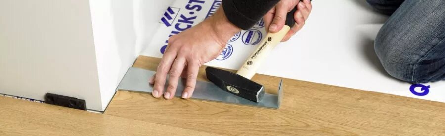 Как уложить последний ряд ламината. Монтажный комплект quick-step. набор для укладки quick step. приспособление для сборки ламината квик степ. торцевой замок ламината квик степ.