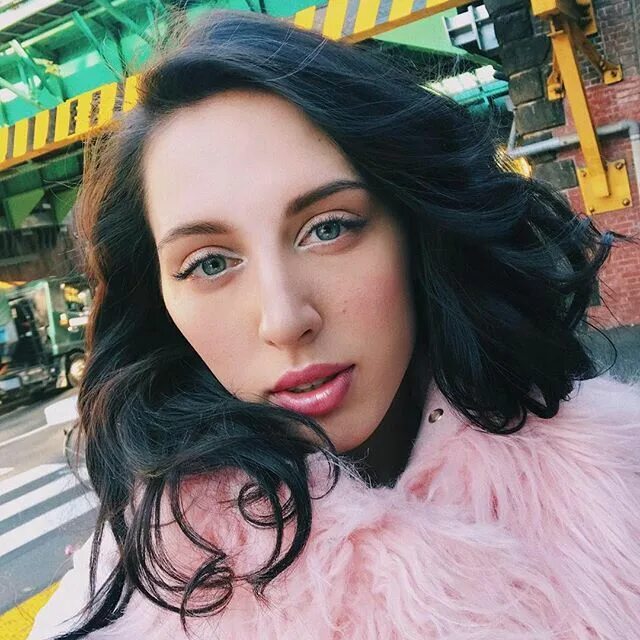 блоггер катя клэп. катя клэп. катя клэп. катя клэп. катя клэп.