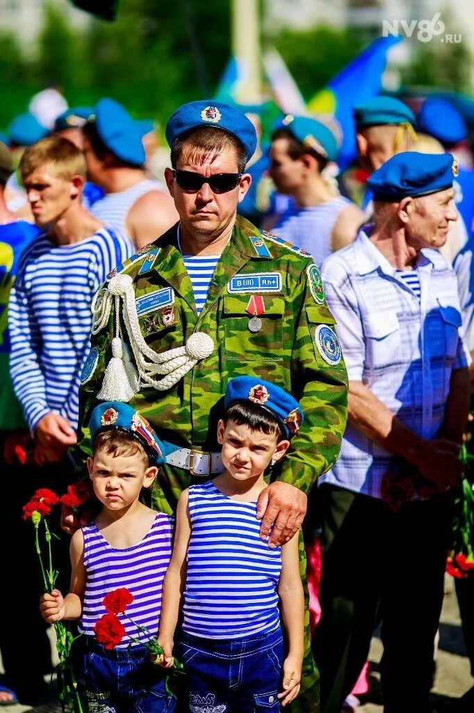 Друзья десантники. ВДВ. День воздушно-десантных войск. С днем ВДВ. С праздником ВДВ.