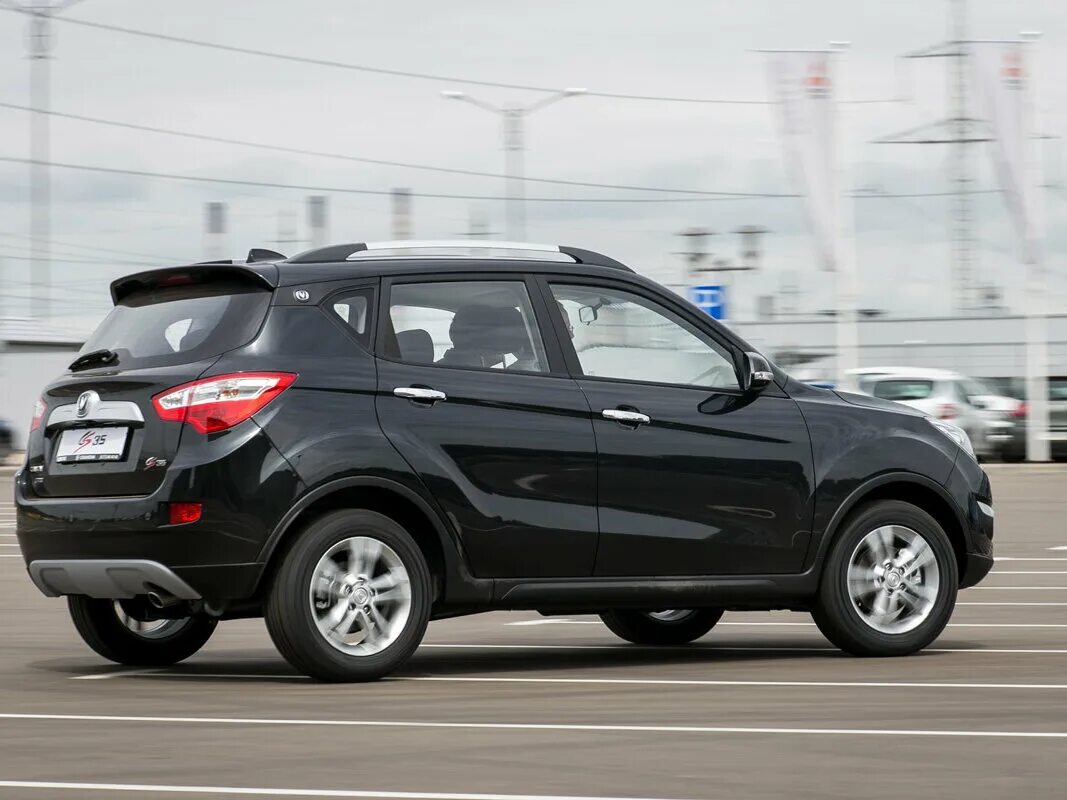 Чанган бу москва. Чанган 35. Changan g10. Машина чанган цс 35. Changan cs35.