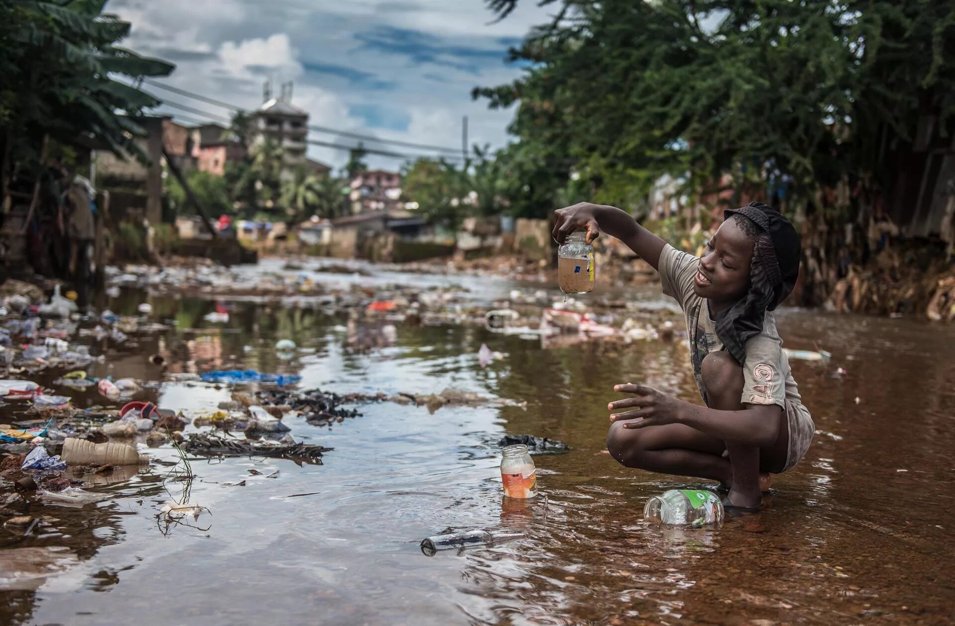 Заражение воды холерой в россии 2024. Холера через воду Африка.