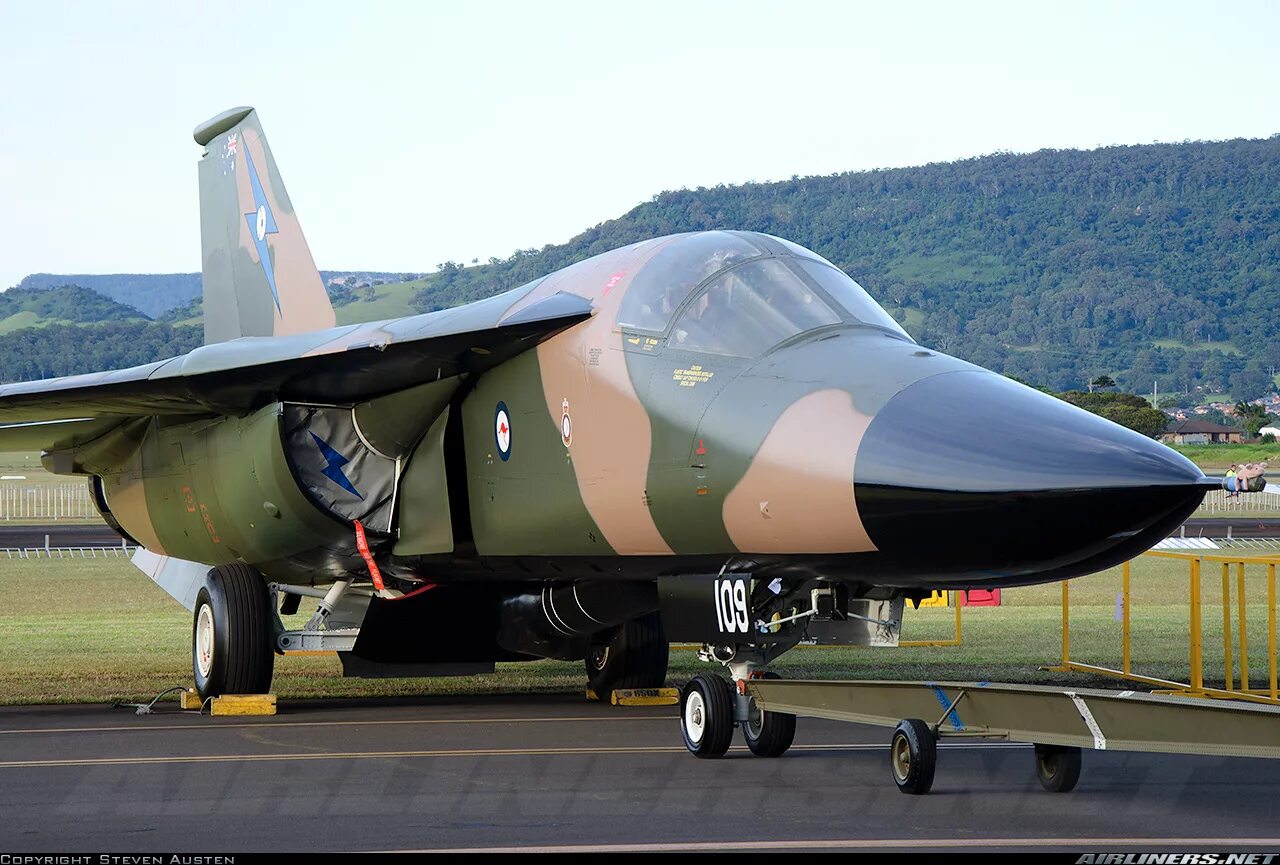 F 111c. F 111c