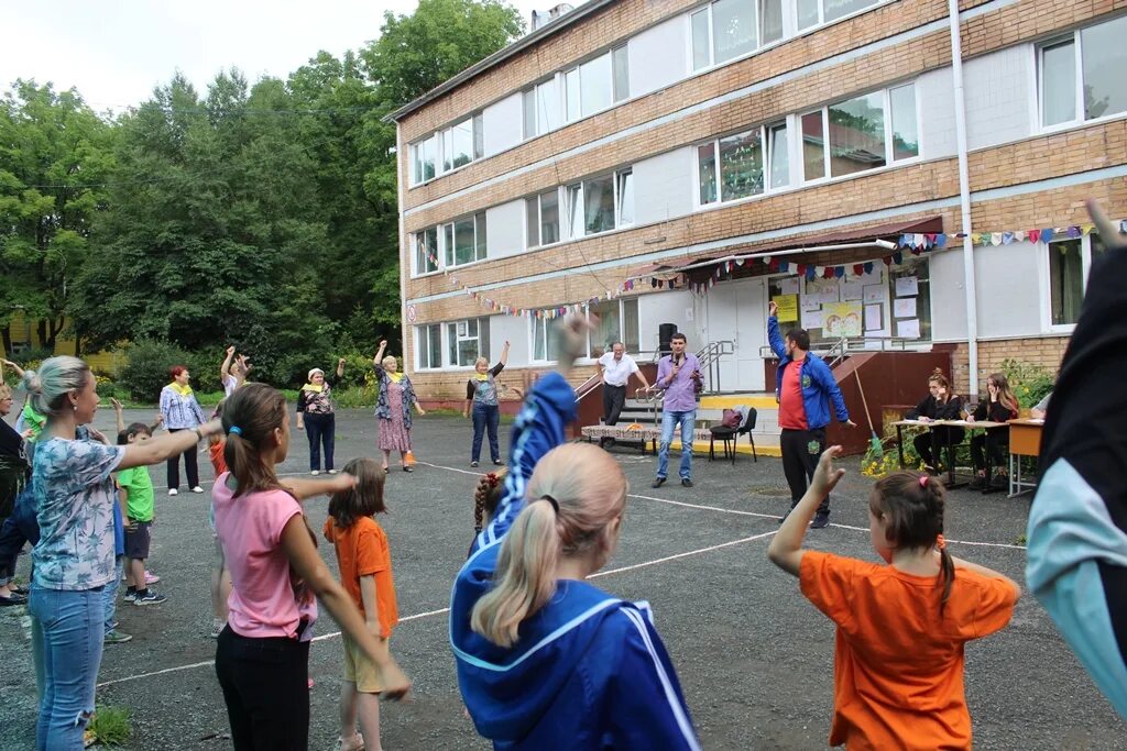 Лагерь парус чита. Парус надежды Владивосток Маковского 123. Паруса надежды лагерь Калининград. Парус надежды Владивосток. Лагерь Парус Мичуринск.