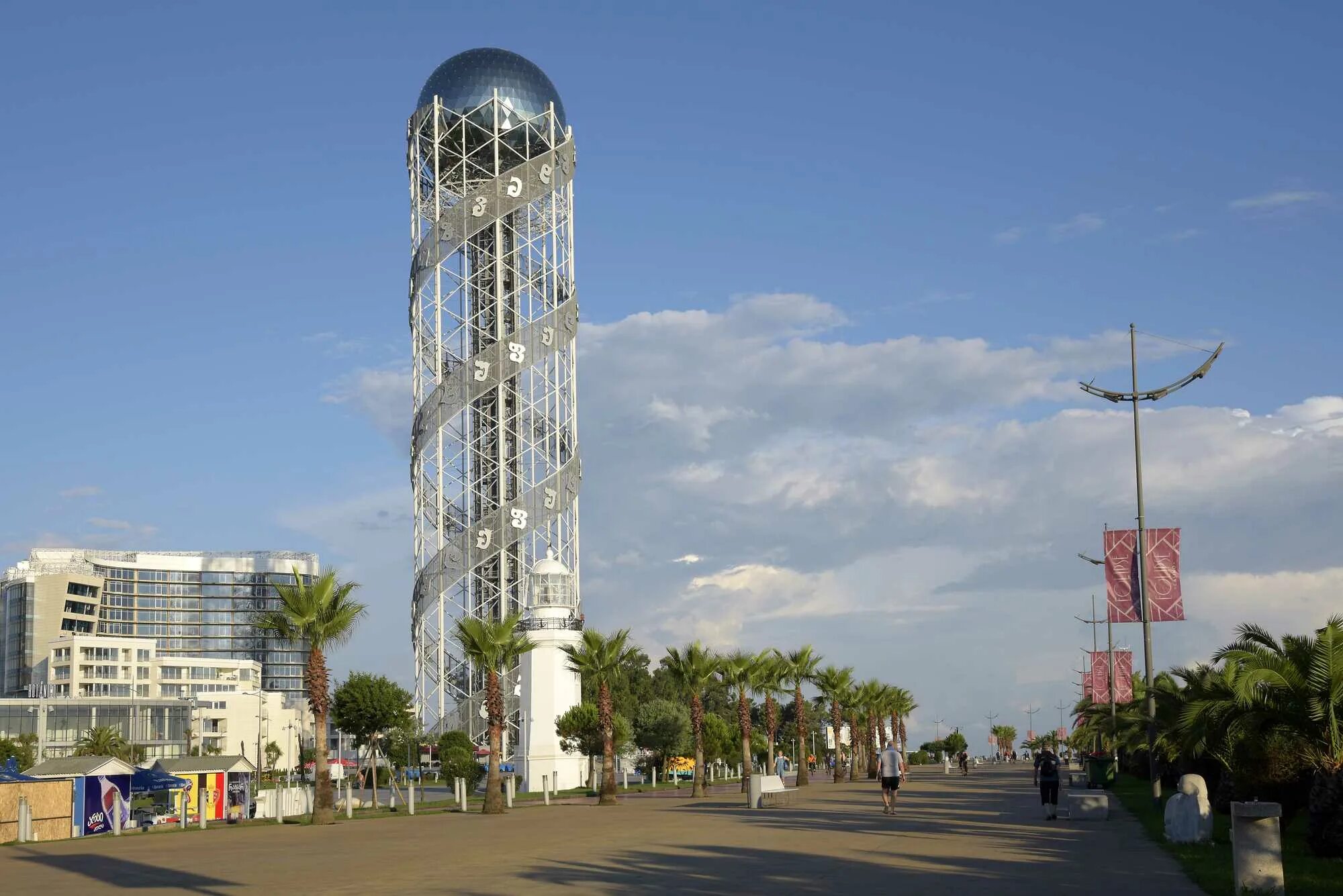 Окрестности батуми. Alphabetic Tower Батуми. Батуми город достопримечательности. Стела Арго Батуми. Батуми город памятник.