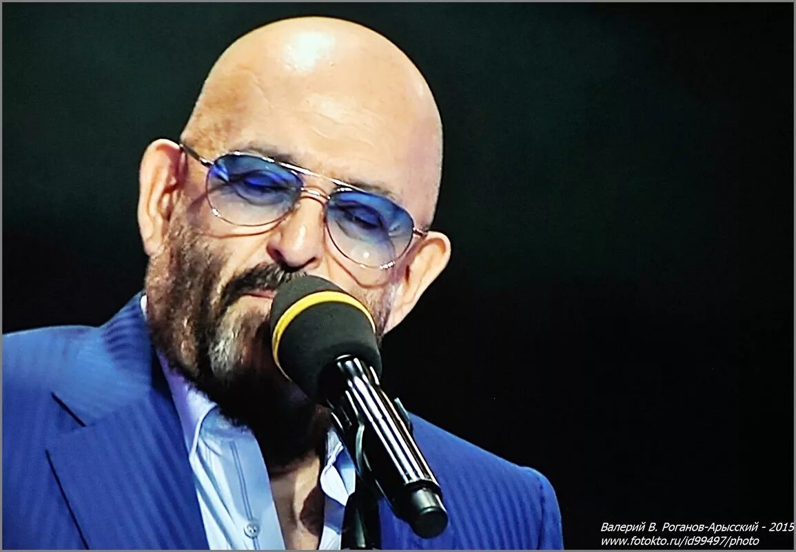 Первый луч первый дождь по весеннему шуфутинский. Михаил шуфутинский. Сергей мазаев 2021. Шуфутинский клипы. Третье сентября михаил шуфутинский.