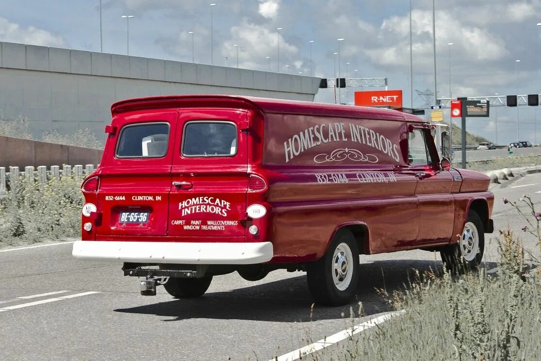 Фургон пикапер. Chevrolet van 1965. Chevrolet van 1950. GMC Panel van. Chevrolet Apache Panel van игрушка.