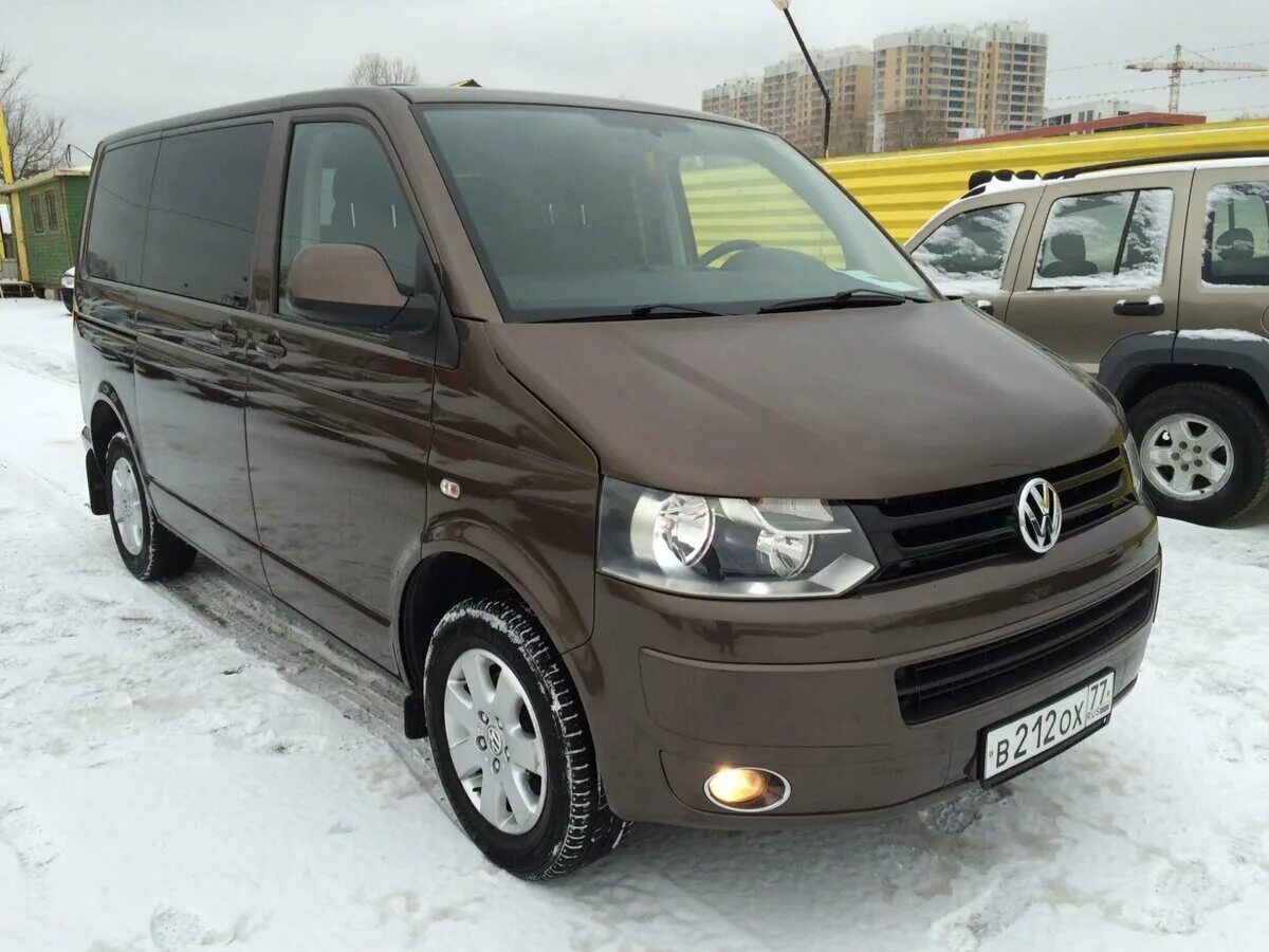 Каравелла 2012 года. Volkswagen Caravelle t5 Рестайлинг. Volkswagen Caravelle t5 коричневый. Фольксваген Каравелла 2012. Фольксваген Каравелла т5 2013.