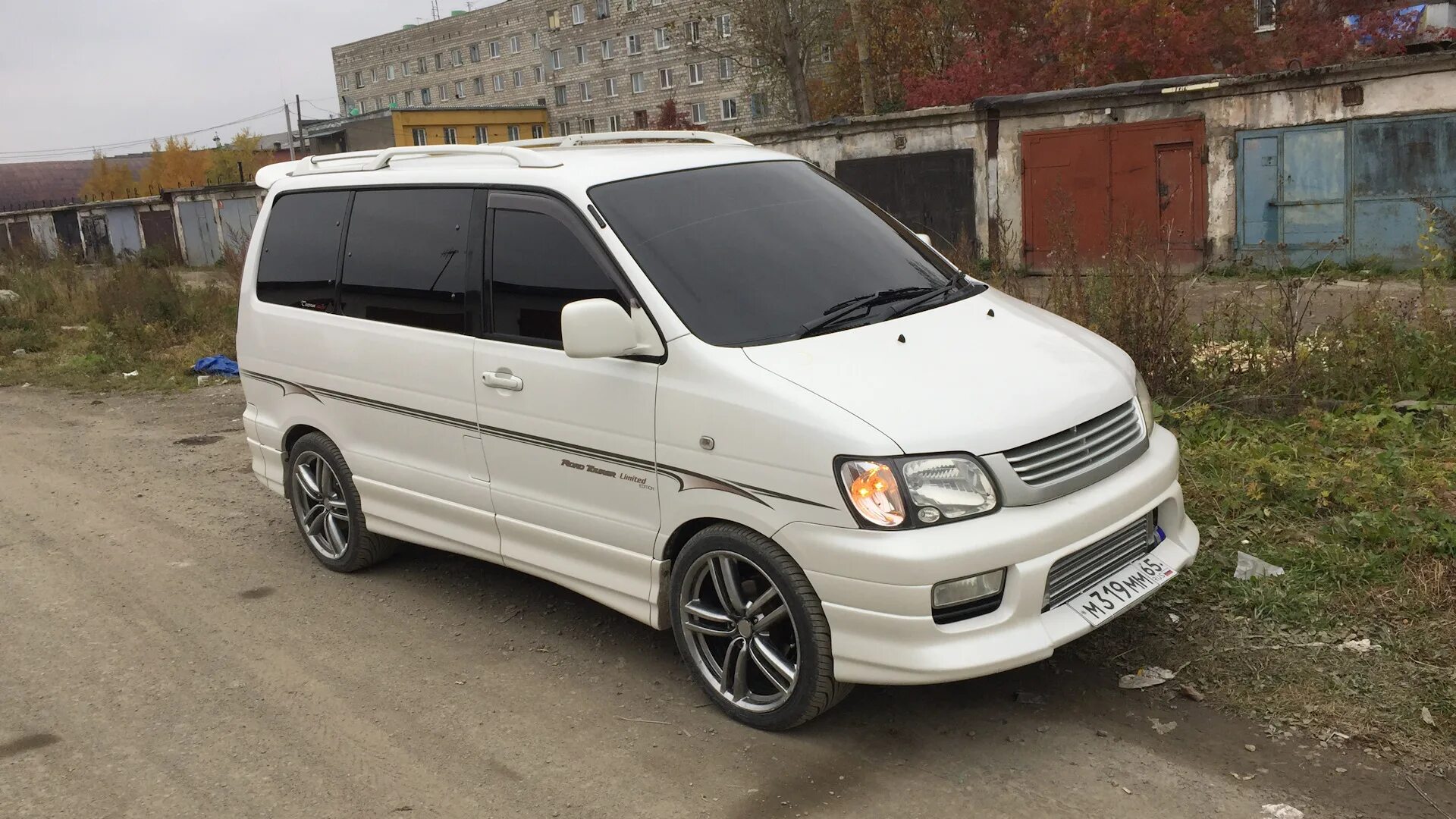 Таун айс ноах 1998. Toyota Lite Ace Noah. Toyota Town Ace Noah sr50. Тойота Lite-Ace Noah 2001. Lite Ace Noah sr50.