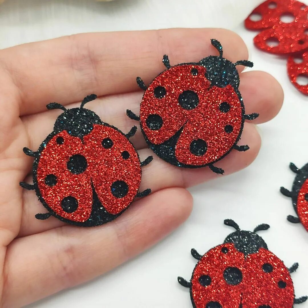 божья коровка поделка из бумаги. подделка божья коровеа. поделки божья. бодие коровки из скорлупы грецкого ореха. поделки божья.